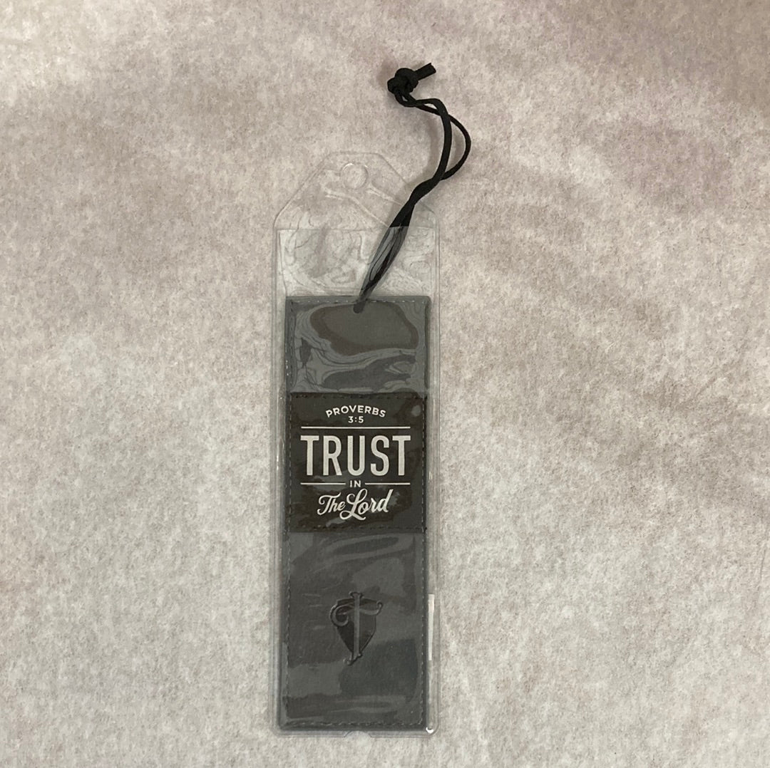 TRUST IN THE LORD LUX LEATHER BOOKMARK-9954