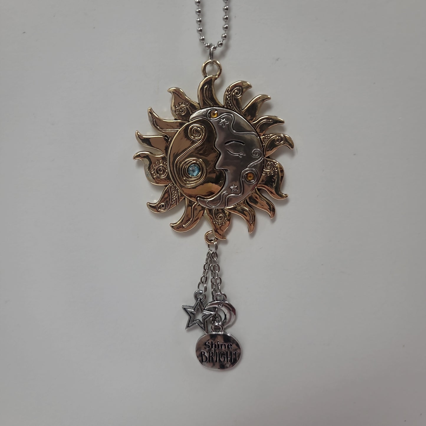 SUN/MOON SHINE BRIGHT CAR CHARM-8004