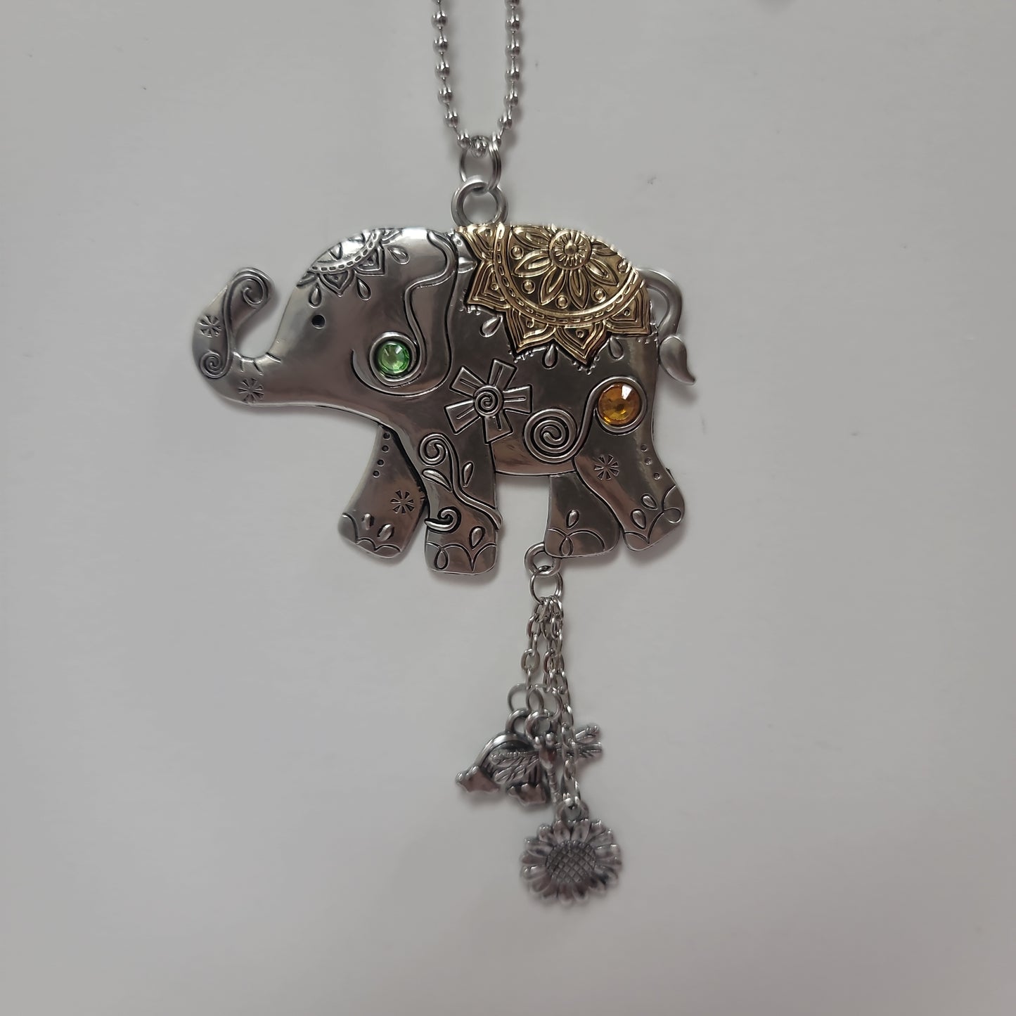 ELEPHANT CAR CHARM-8103