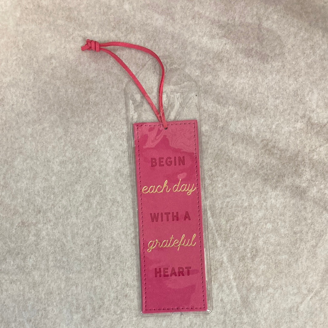 GRATEFUL HEART FAUX LEATHER BOOKMARK-8605