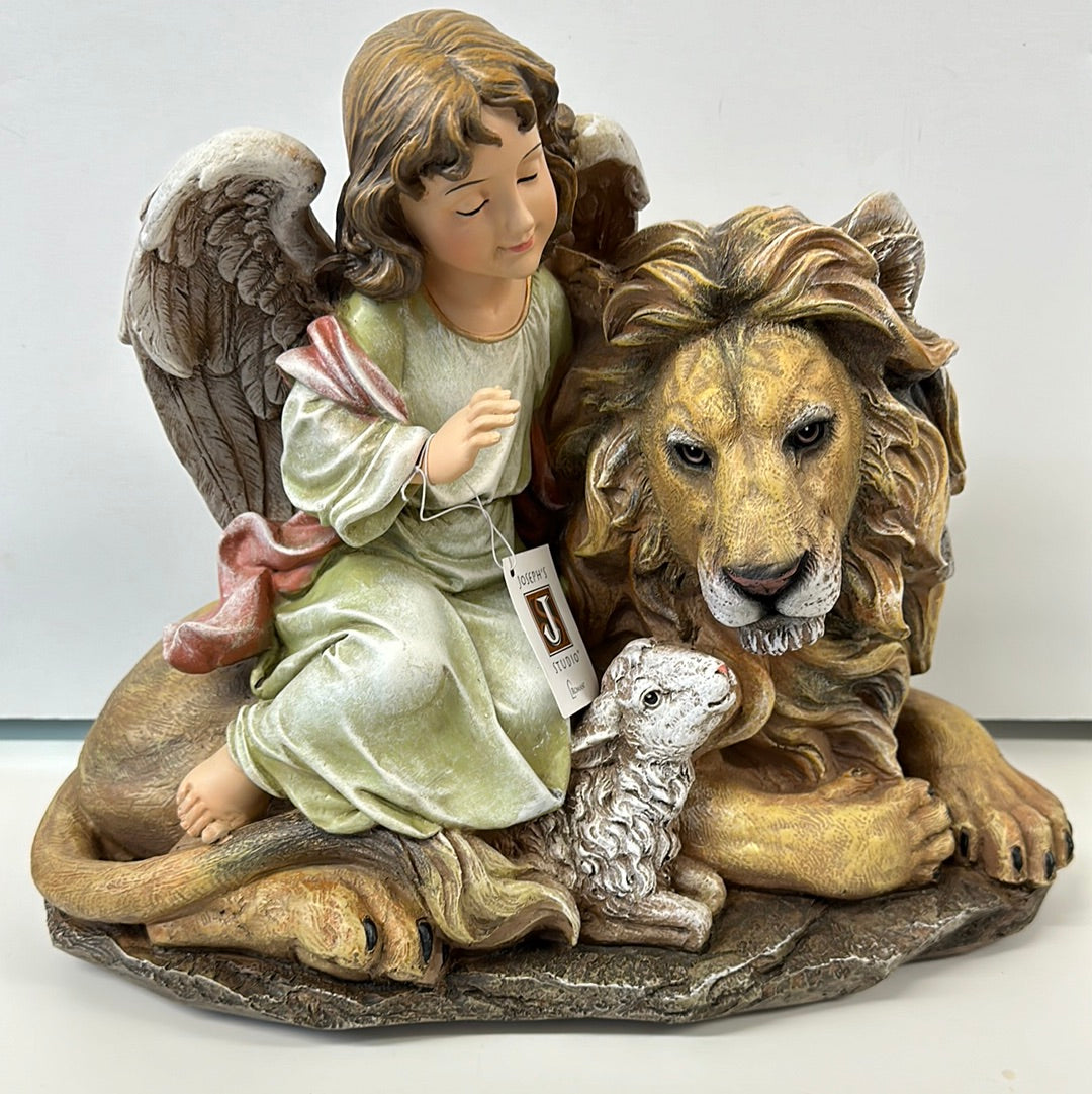 LION/LAMB W/ANGEL FIGURE-7068