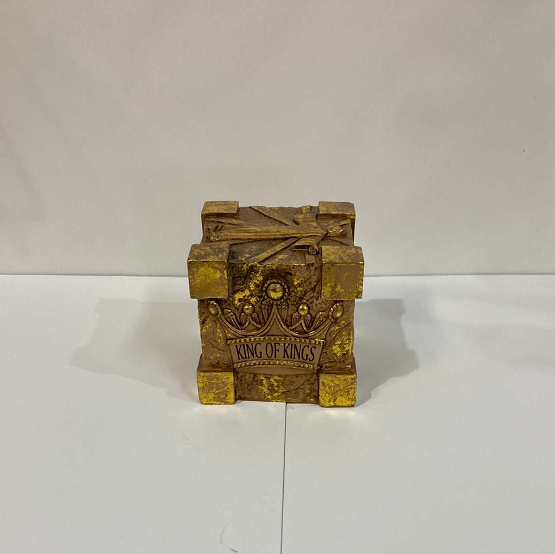 CROWN HIM TABLETOP CUBE-0293