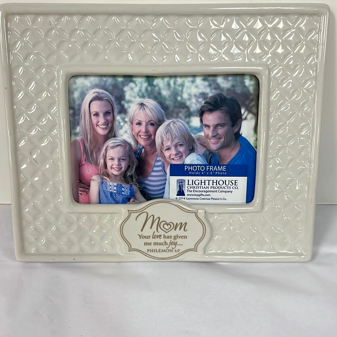 MOM FRAME-1447