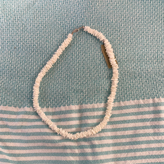 WHITE CHIP SHELL NECKLACE-2596 : 18 IN