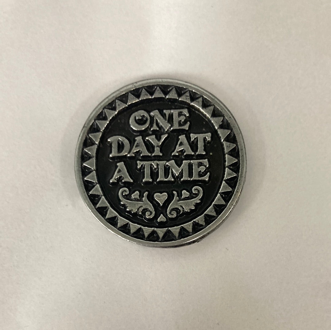ONE DAY AT A TIME POCKET TOKEN-8346