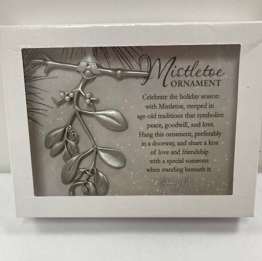 MISTLETOE ORNAMENT-4932