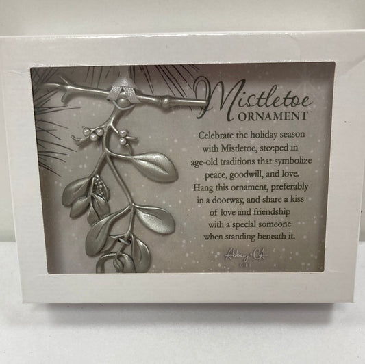 MISTLETOE ORNAMENT-4932