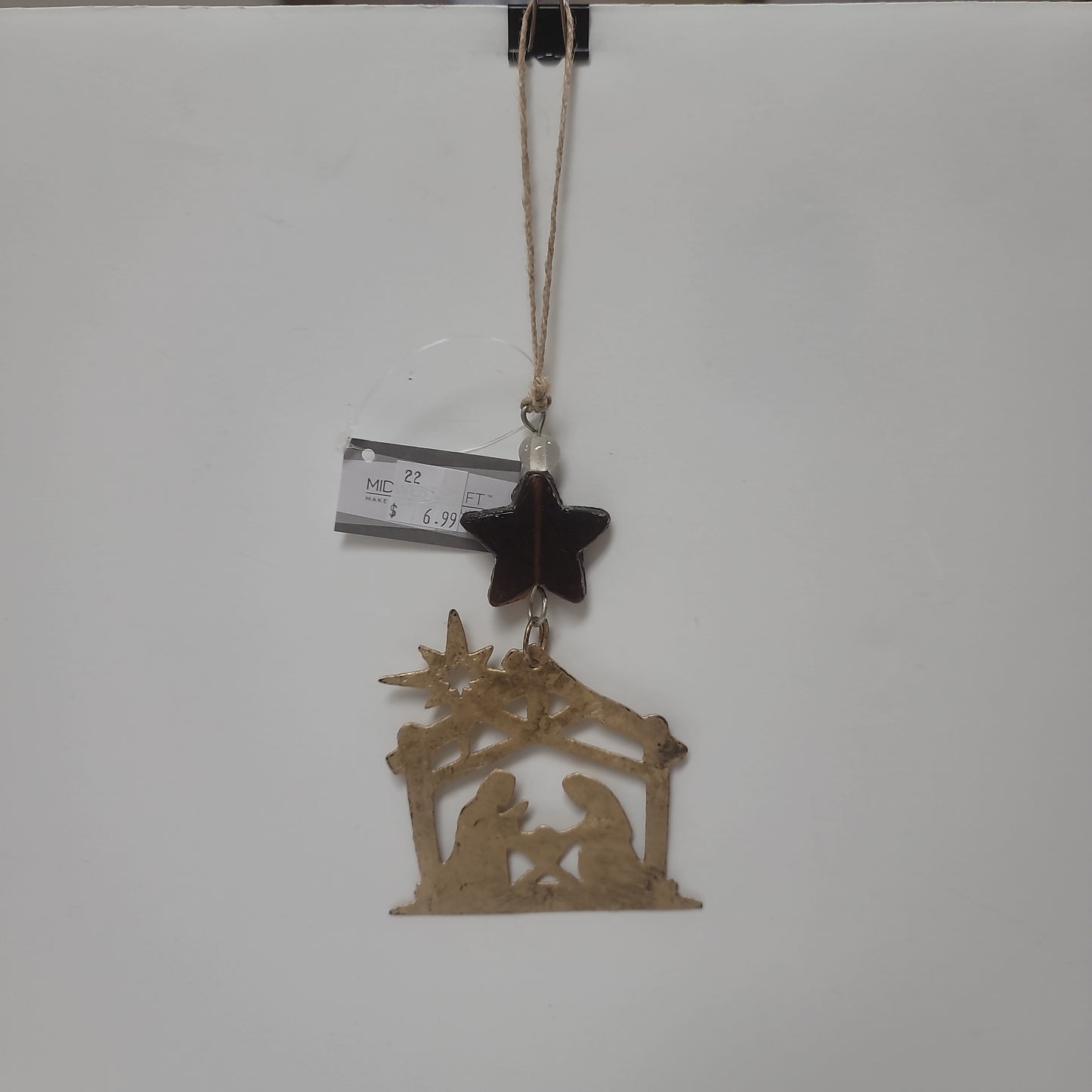 NATIVITY METAL ORNAMENT-8644