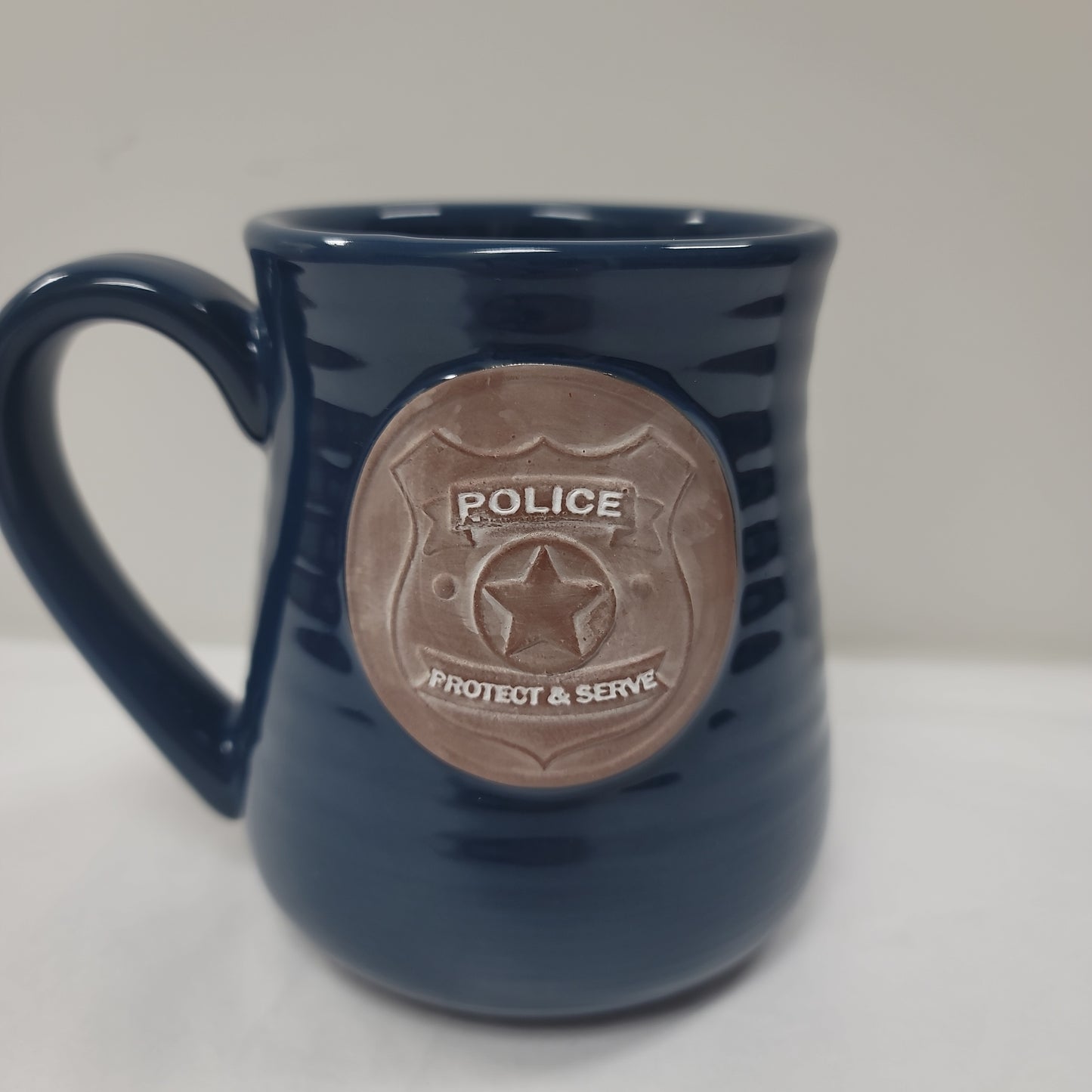 POLICE OFFICER POTTERY MUG-7141