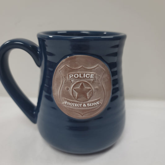 POLICE OFFICER POTTERY MUG-7141