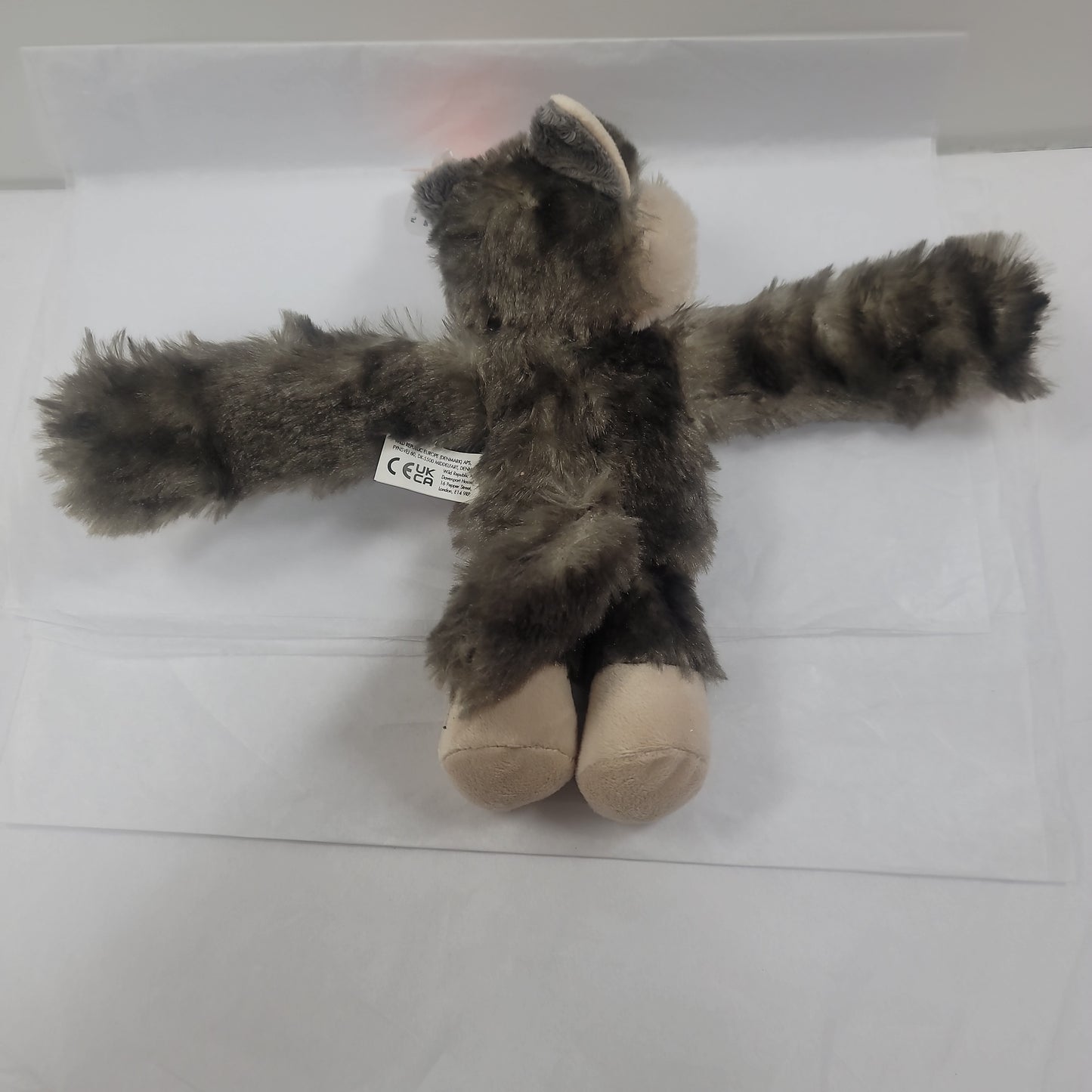 WOLF HUGGER-5569