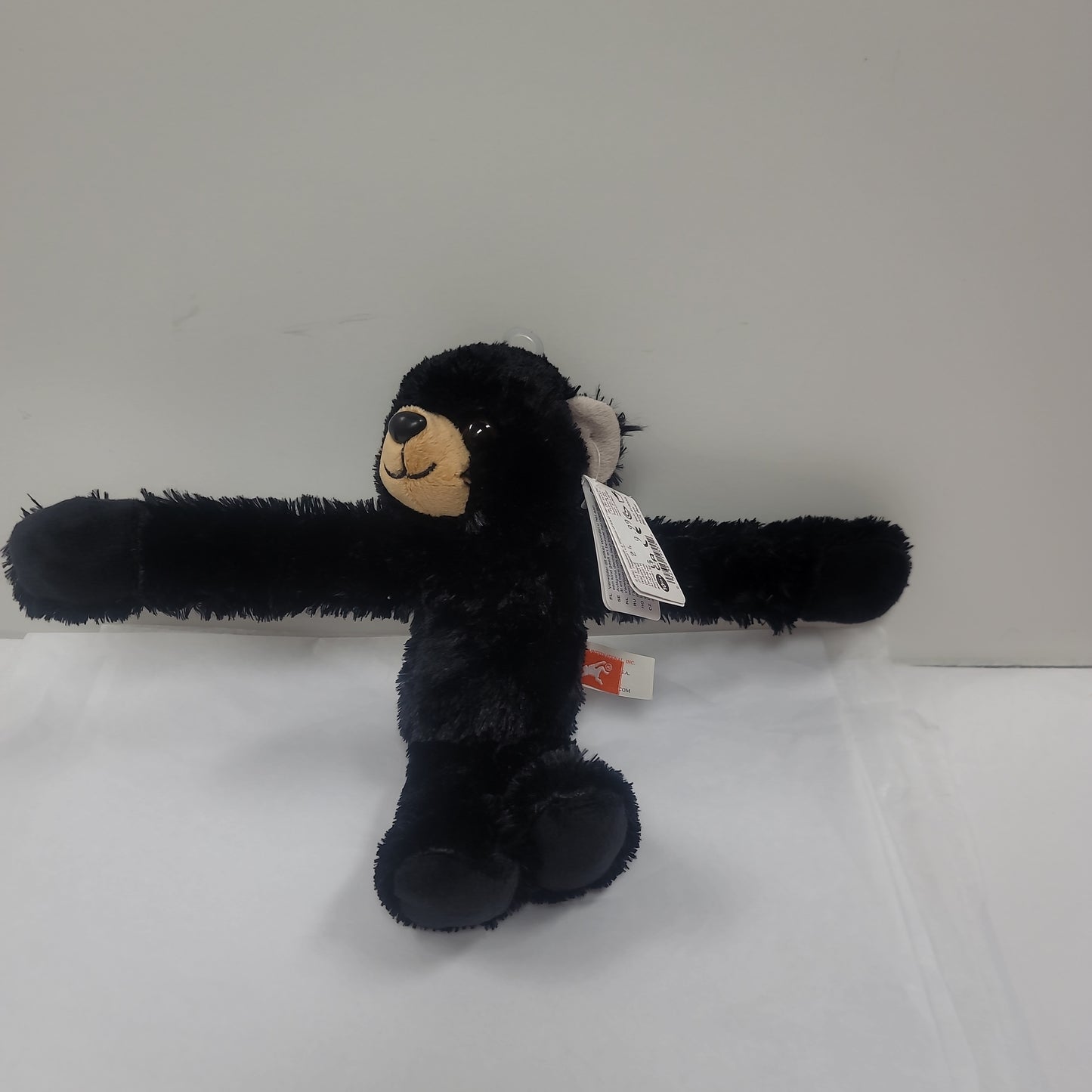 BLACK BEAR HUGGER-5552