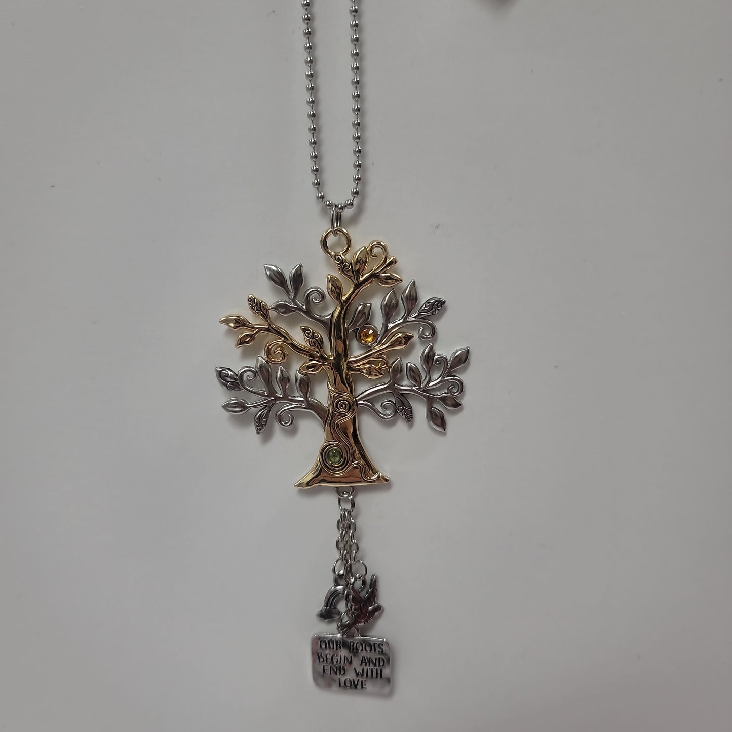 TREE/OUR ROOTS CAR CHARM-8011