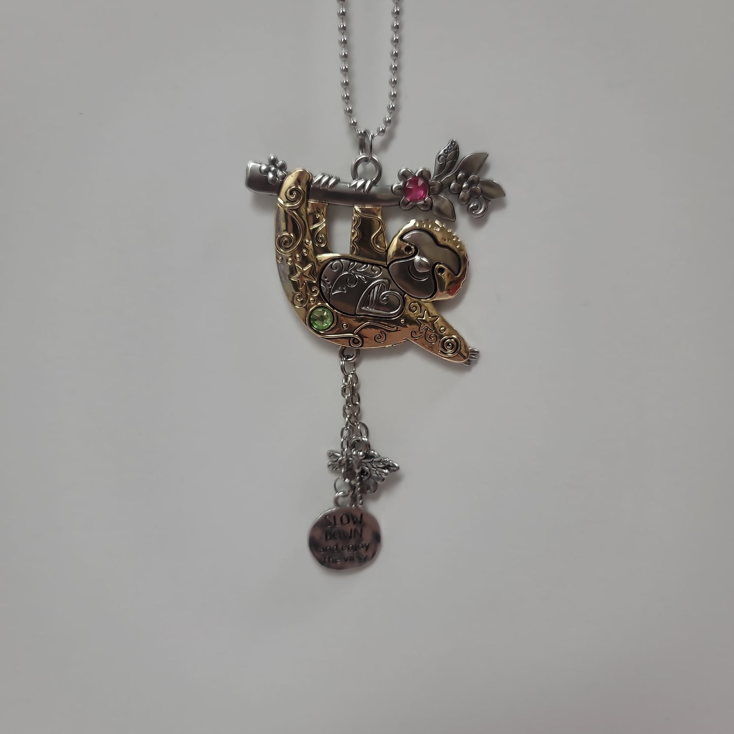 SLOTH/SLOW DOWN CAR CHARM-8080