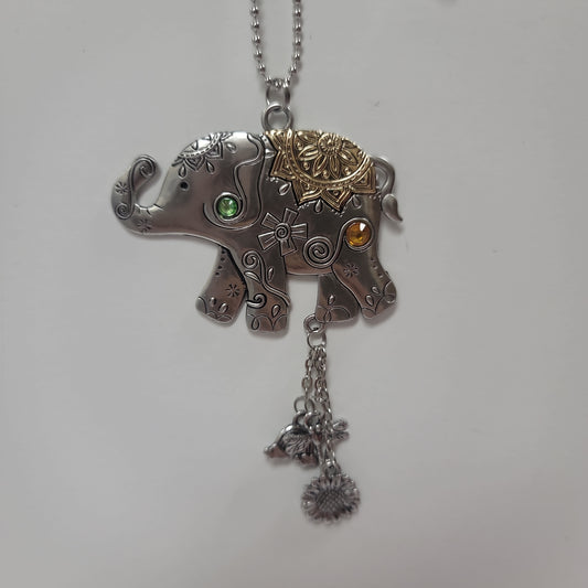 ELEPHANT CAR CHARM-8103