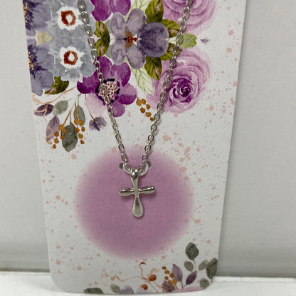 BLESSED MOTHER ROUND CROSS NKL-2634 : 18 IN