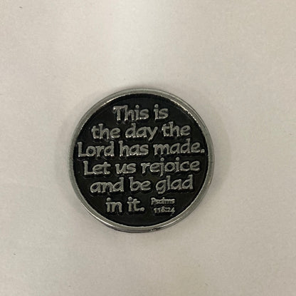 ONE DAY AT A TIME POCKET TOKEN-8346