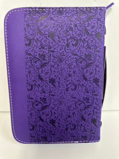 A FRIEND LOVES LAVENDER MEDIUM BIBLE COVER-3502