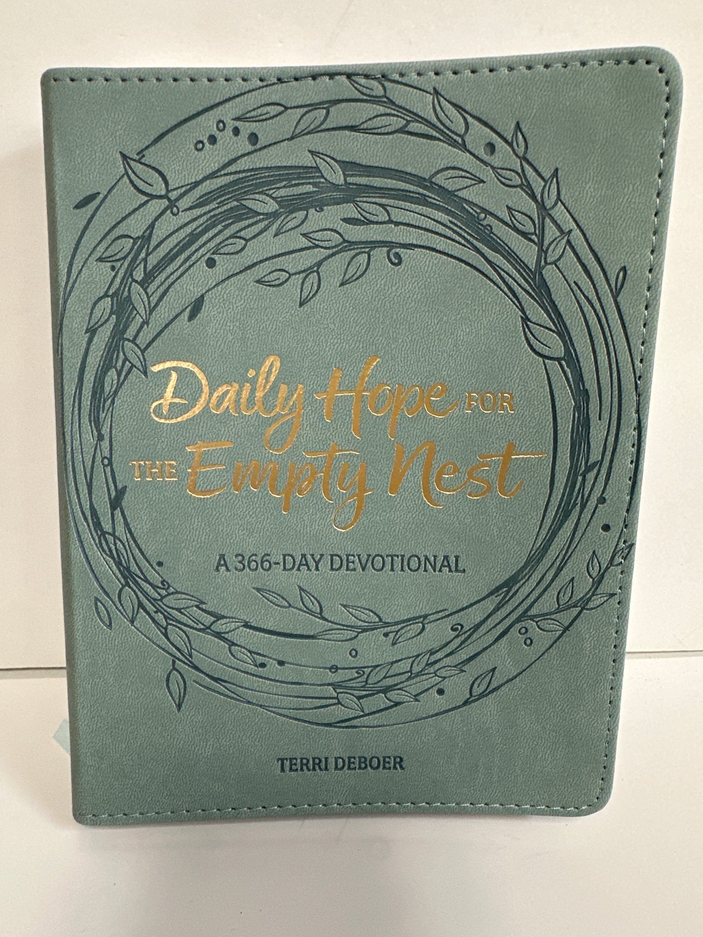 DAILY HOPE FOR THE EMPTY NEST DEVOTIONAL-4747