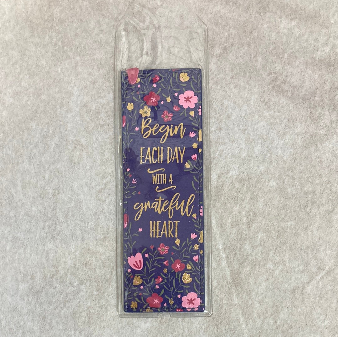GRATEFUL HEART FAUX LEATHER BOOKMARK-1346
