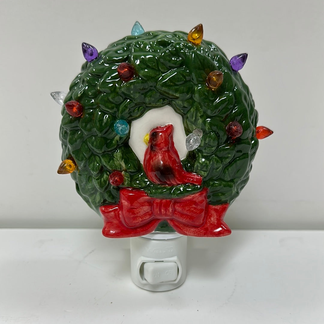 WREATH/CARDINAL CER NIGHT LIGHT-5007