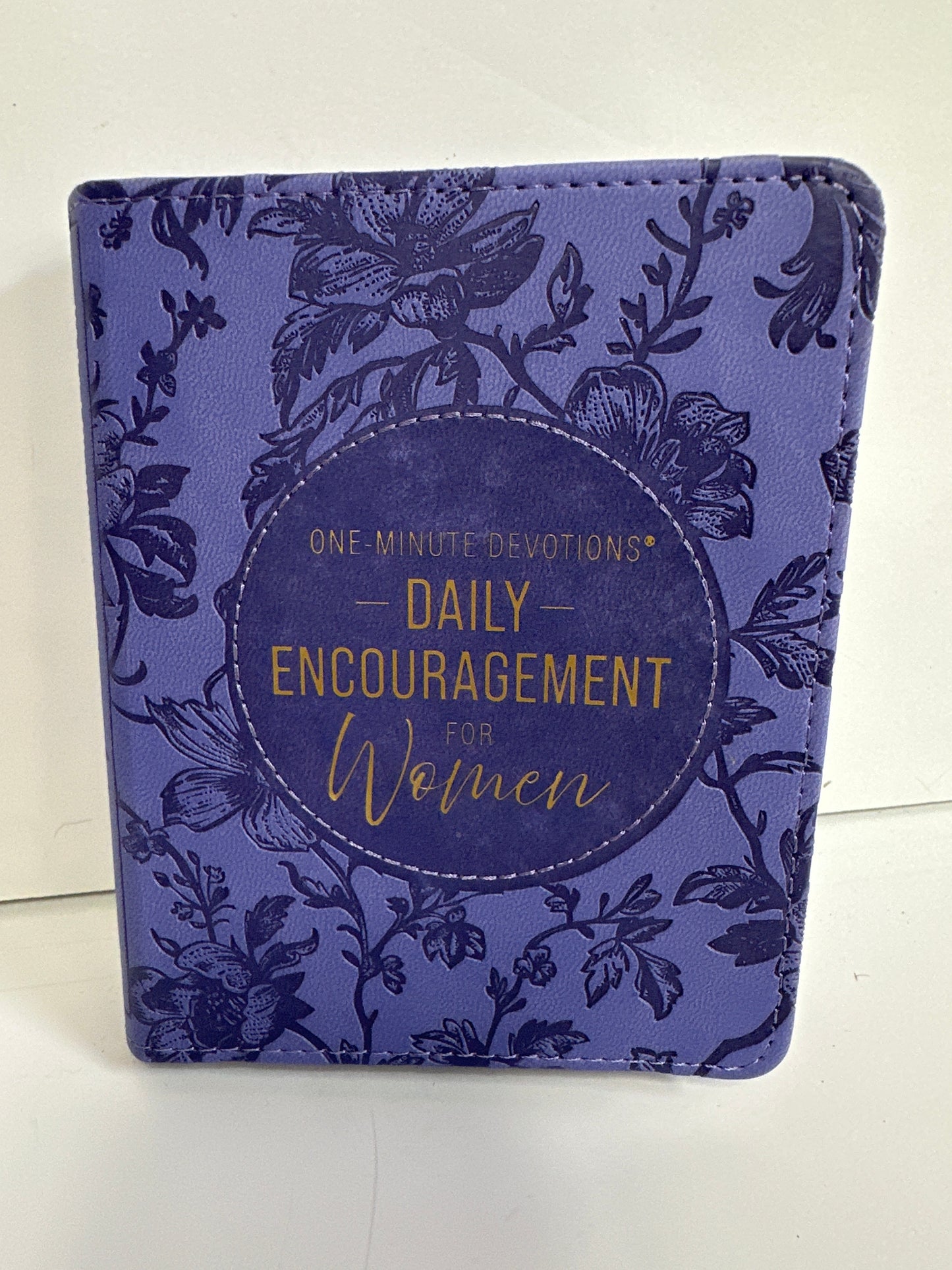 ONE MIN DEVOTIONS DAILY ENCOURAGEMENT FOR WOMEN-4236