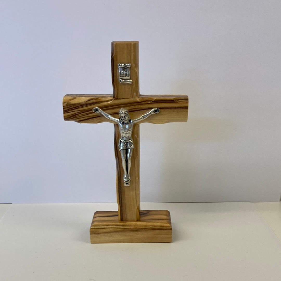 OW STANDING CROSS W/CRUCIFIX-8643