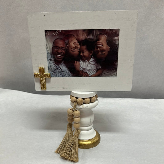 GOLDEN FAITH FRAME/PED/BEADS-7348